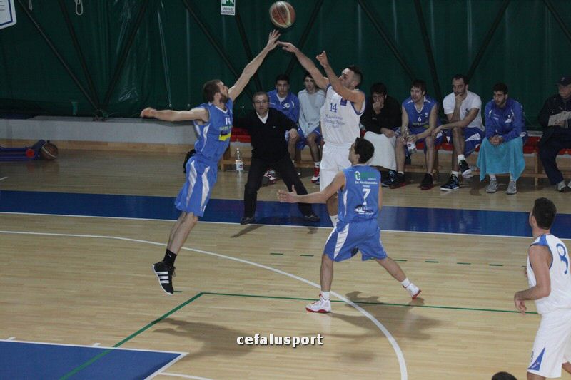 111218 sport 215_tn.jpg
